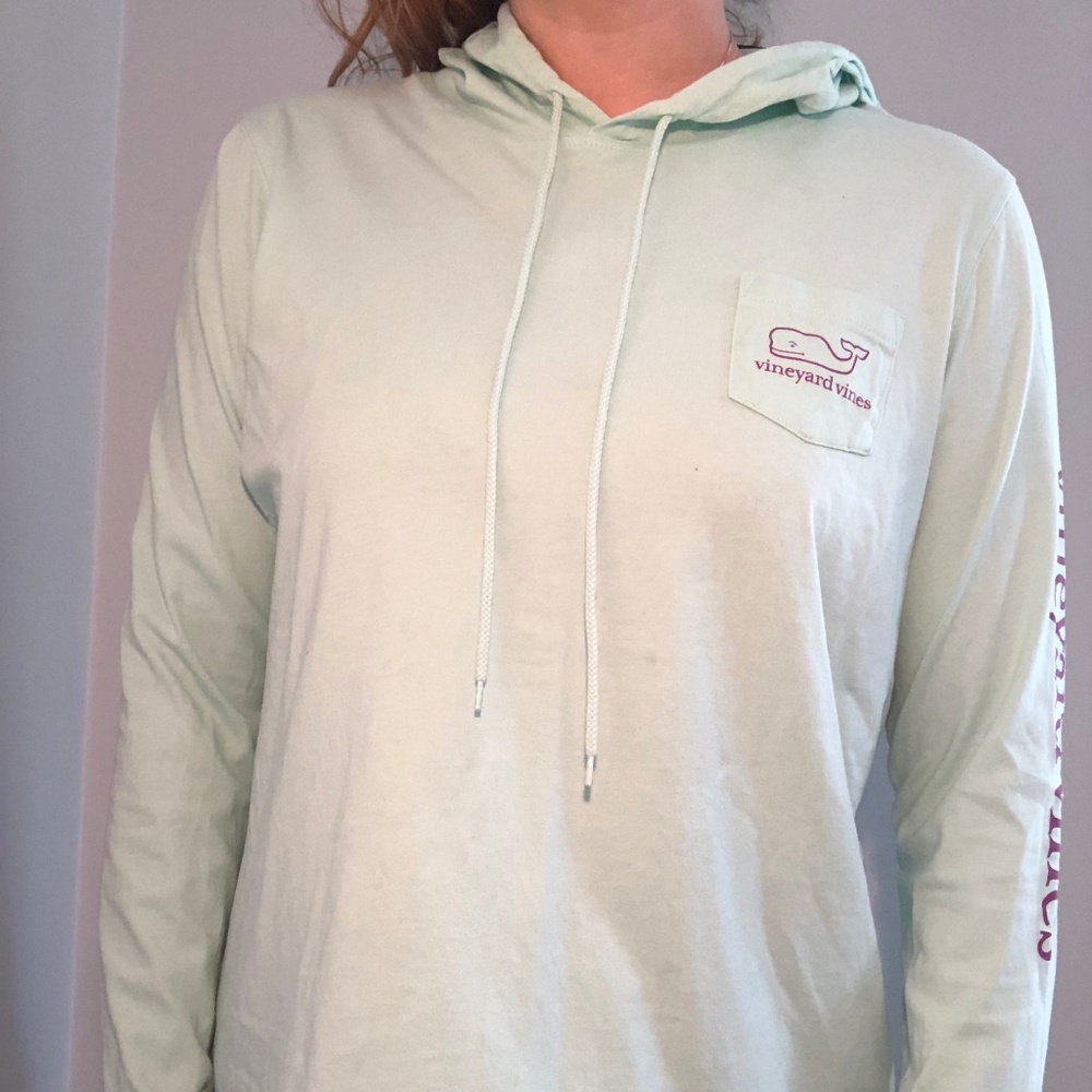 vineyard vines long sleeve hoodie